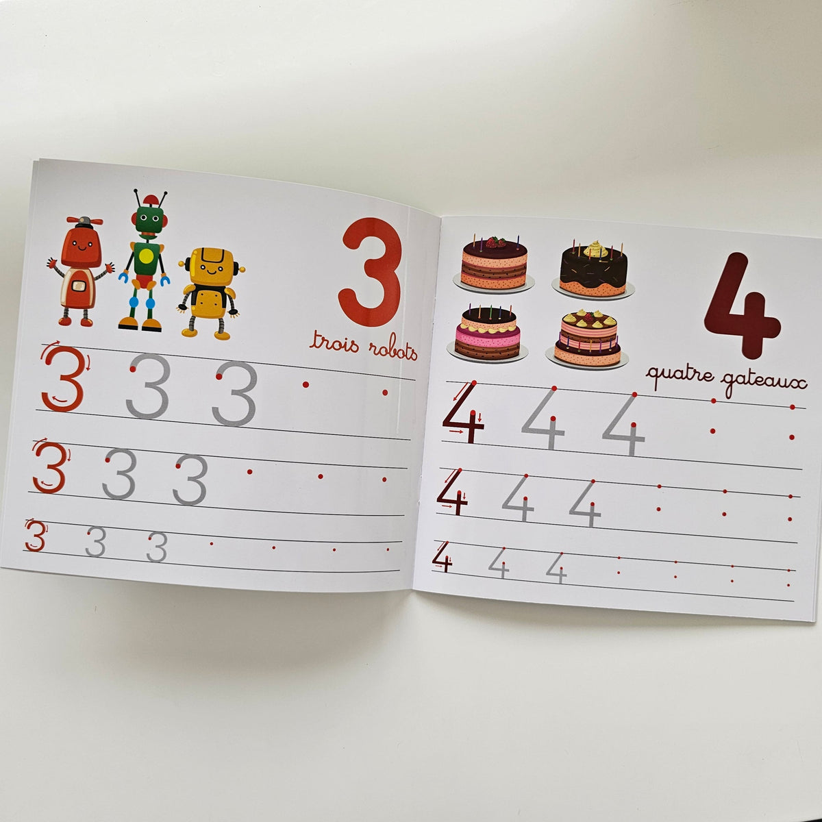 Double page pour tracer les chiffres 3 et 4 — Éditions Iris